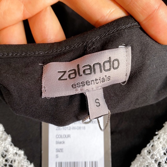 π€ ZALANDO BLACK WHITE LACE FLOWY MIDI DRESS! - Picture 7 of 13